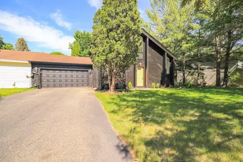 15531 Garfield Cir, Eden Prairie, MN 55344