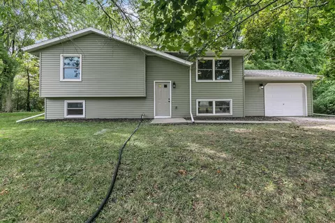 421 13th Ave NW, Waseca, MN 56093 photo 2