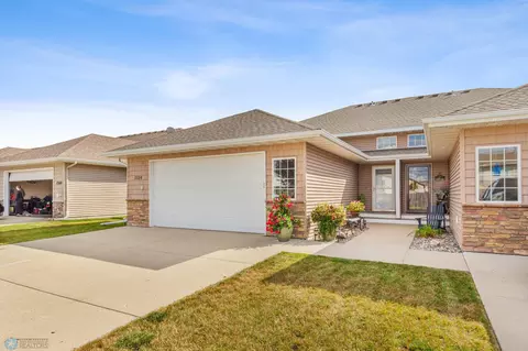 1556 19th Ave E, West Fargo, ND 58078