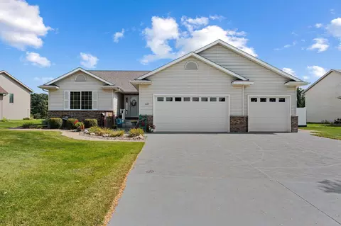1625 Cornerstone Ln, Owatonna, MN 55060