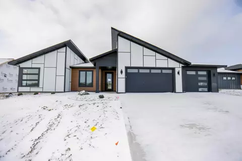 1525 Shannon Oaks Blvd NE, Rochester, MN 55906