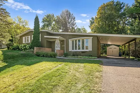 2374 Oak Ln, White Bear Lake, MN 55110