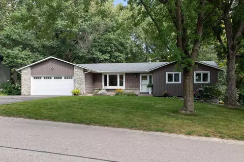 18966 Jordan Trl, Lakeville, MN 55044