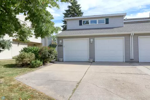 2846 26th Street Cir S, Moorhead, MN 56560