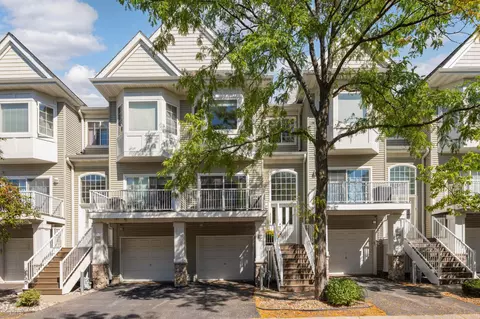 746 Fairfield Cir, Minnetonka, MN 55305