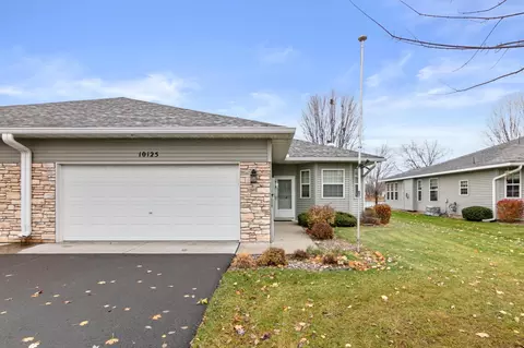 10125 Pleasure Creek Pkwy W, Blaine, MN 55434
