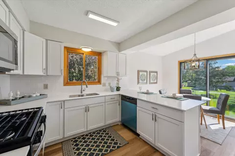 8018 Fairfield Cir, Brooklyn Park, MN 55444
