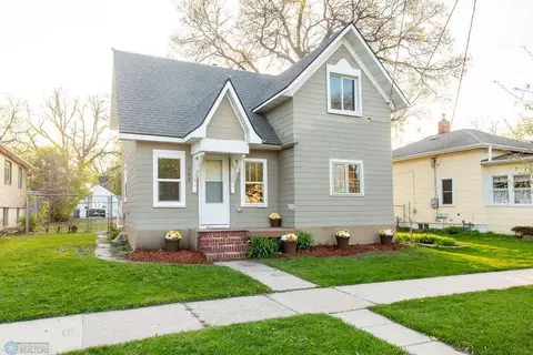 722 N 2nd St N, Fargo, ND 58102