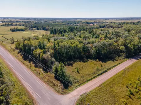 001 Hinckley Rd, Hinckley, MN 55037