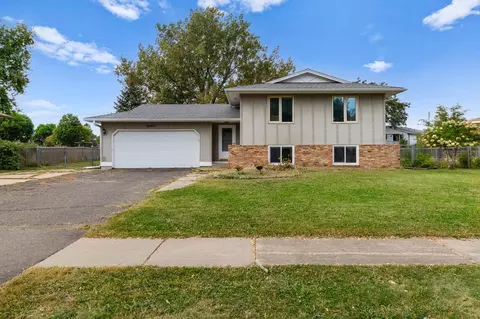 16497 Foliage Ave W, Rosemount, MN 55068