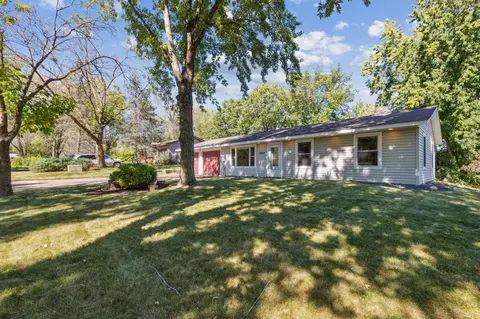 14850 56th St N, Oak Park Heights, MN 55082