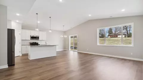 1131 Compton Ave, River Falls, WI 54022 photo 15