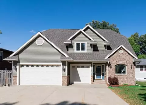 819 E Lake St, Osakis, MN 56360
