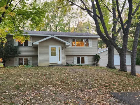 7425 Kurt St, Greenfield, MN 55357