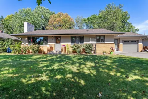 647 Jefferson St, Anoka, MN 55303