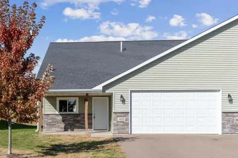 409 E Cheyenne St, Roberts, WI 54023