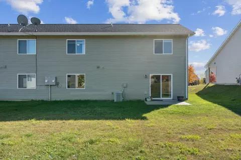 409 E Cheyenne St, Roberts, WI 54023 photo 20