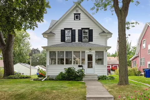 979 Como Pl, Saint Paul, MN 55103