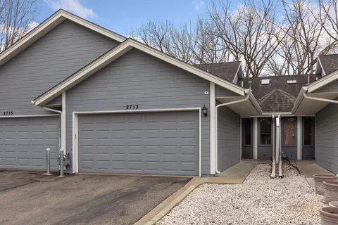 2713 River Hills Dr S, Burnsville, MN 55337