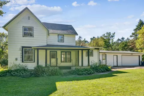 769 W Cairns St, Ellsworth, WI 54011