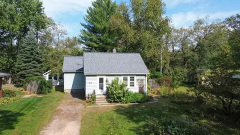215 Roosevelt St, River Falls, WI 54022