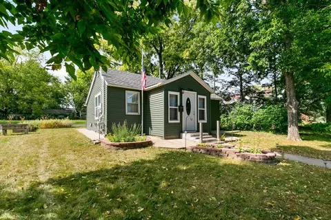 308 Plum St S, Northfield, MN 55057