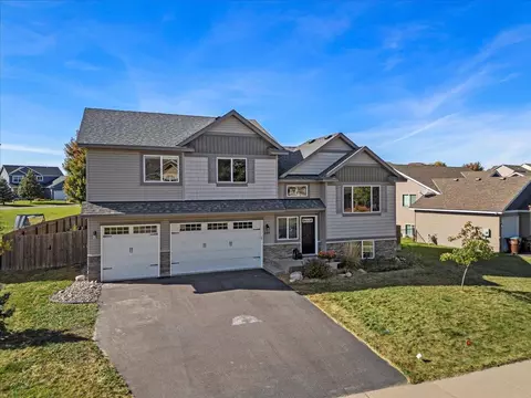 285 Greenway Dr, Delano, MN 55328