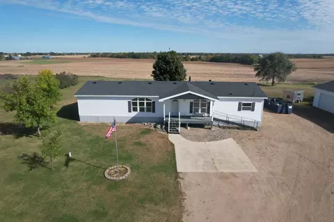 1582 County Road 6 NW, Annandale, MN 55302