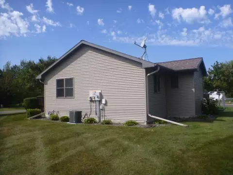 1095 3rd Ave NE, Milaca, MN 56353 photo 6