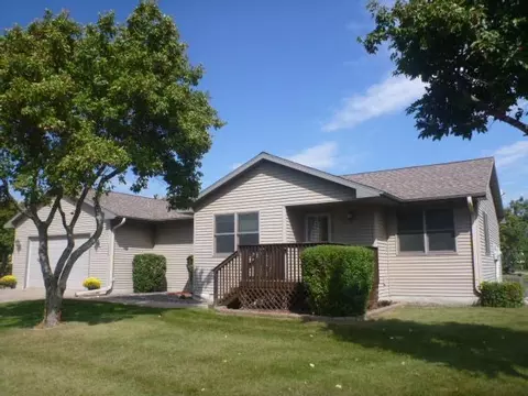 1095 3rd Ave NE, Milaca, MN 56353