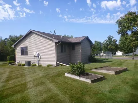 1095 3rd Ave NE, Milaca, MN 56353 photo 7