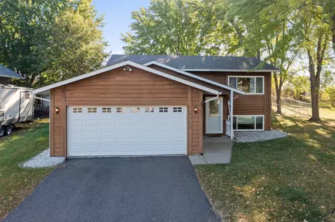 6012 Kalland Cir NE, Albertville, MN 55301