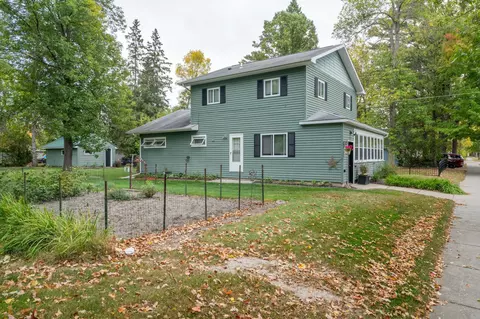113 NW 10th St, Grand Rapids, MN 55744