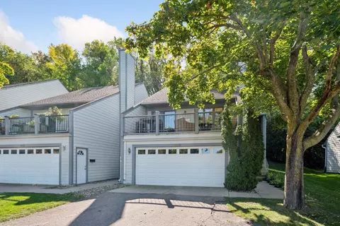409 E Lake St, Waconia, MN 55387
