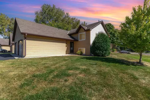617 Belland Ave, Vadnais Heights, MN 55127