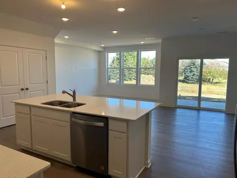 17907 Giants Way, Lakeville, MN 55044