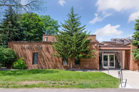 350 Oakwood Dr #6, New Brighton, MN 55112