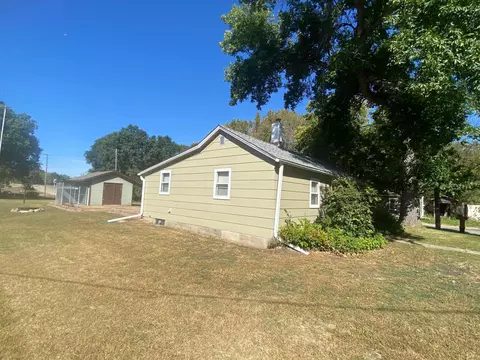 247 N Paul St, Appleton, MN 56208 photo 6