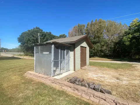 247 N Paul St, Appleton, MN 56208 photo 4