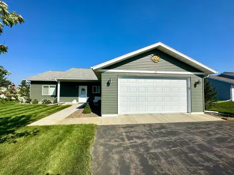 2008 Whiting Rd NW #27, Bemidji, MN 56601