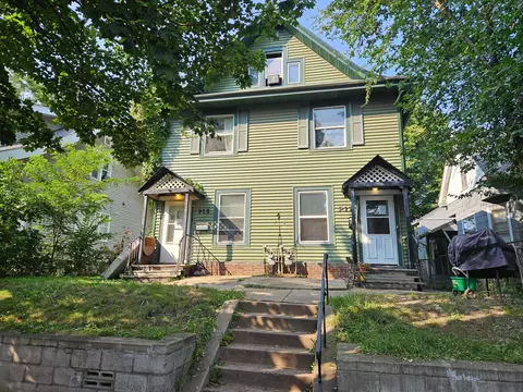 917 6th St E, Saint Paul, MN 55106