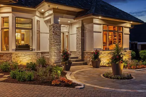 18803 Bearpath Trl, Eden Prairie, MN 55347