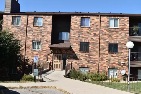 100 Kennedy Park Cir, Fergus Falls, MN 56537