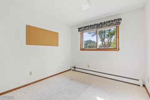 2831 N Maple St N, Fargo, ND 58102 photo 15