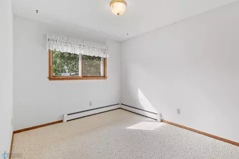 2831 N Maple St N, Fargo, ND 58102 photo 14