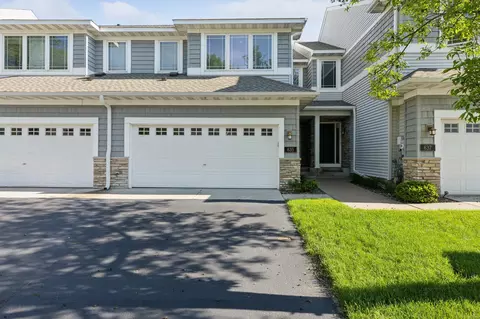 635 Sutherland Dr, Woodbury, MN 55129