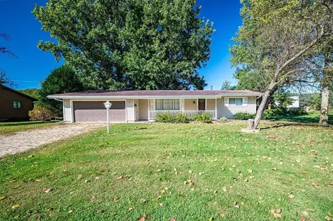 131 S Martin St, Elmwood, WI 54740