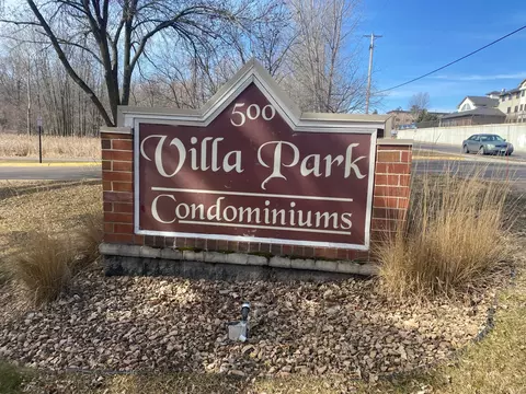 500 County Road B W #214, Roseville, MN 55113