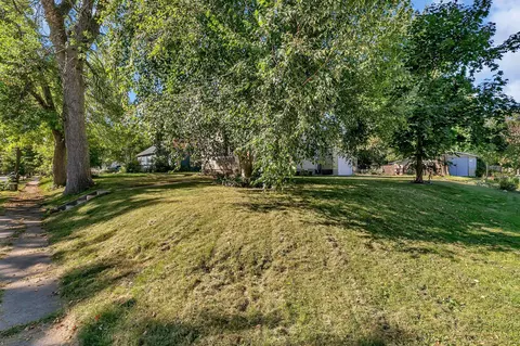 700 5th St SE, Willmar, MN 56201 photo 3