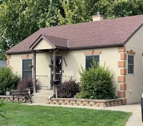 2409 12th Ave E, North Saint Paul, MN 55109